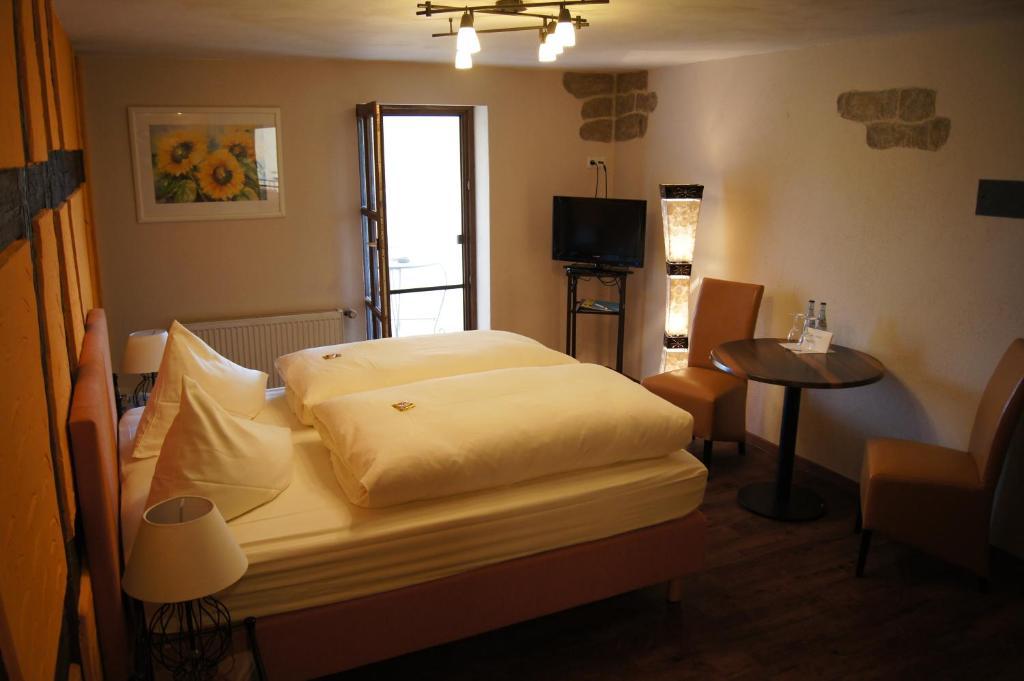 Land-Gast-Hof Walkmuehle Hotel Feuchtwangen Phòng bức ảnh